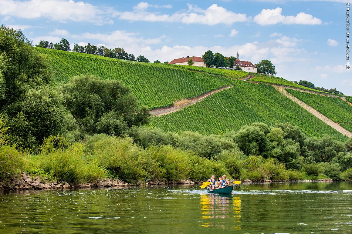 "Gelbe Welle" - Canoeing on the Main River (Nordheim am Main)